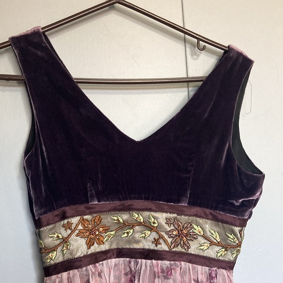 BCBGMaxAzria Dress Sleeveless Dress - Size 2 - Picture 6 of 10